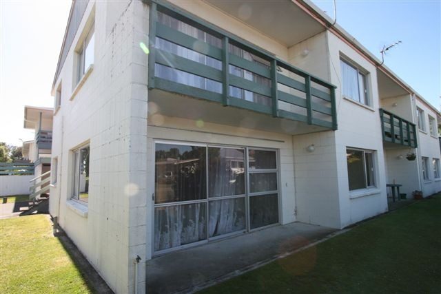 1/16 Park Avenue, Takapuna, Auckland - Carousel 2