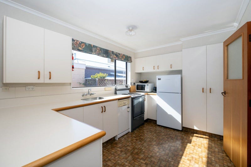 93C Avenue Road, West End, Timaru - Carousel 2