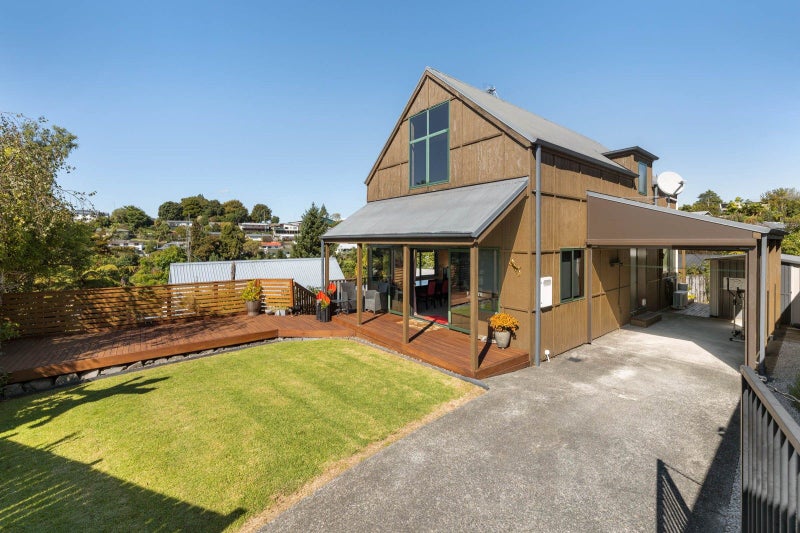 11 Newark Close, Gate Pa, Tauranga - Carousel 1