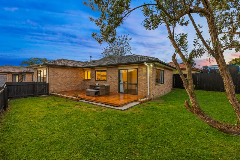 1/407 Roscommon Road, Clendon Park, Auckland - Carousel 1