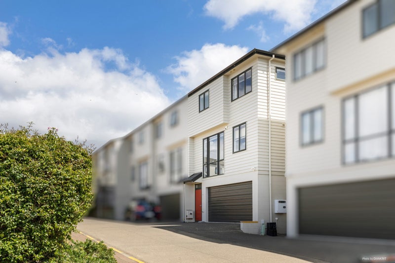 40/22 Northcross Drive, Oteha, Auckland - Carousel 1