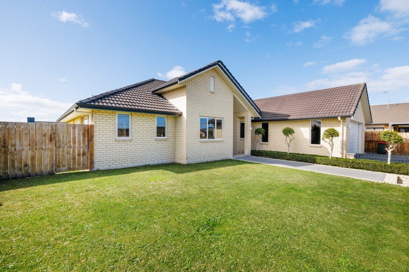 14 Vantage Place, Flagstaff, Hamilton - Carousel 2