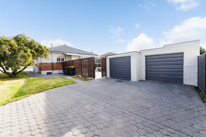 27 Isadore Road, Saint Clair, Dunedin - Carousel 2