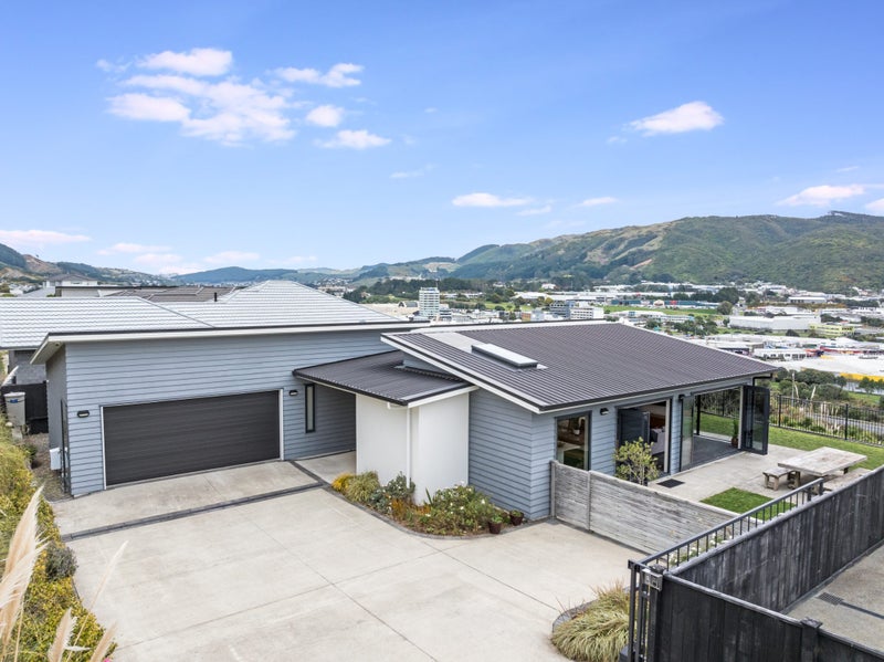 74 John Burke Drive, Aotea, Porirua - Carousel 1