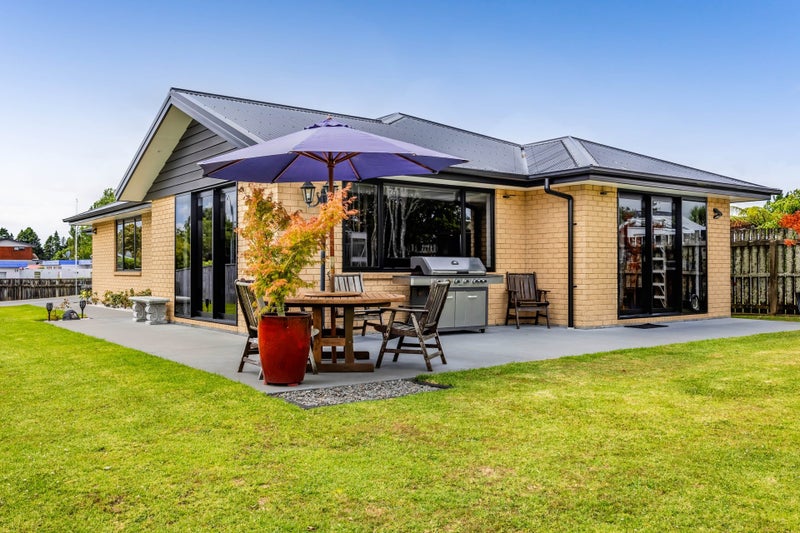 13 Karaka Street, Merrilands, New Plymouth - Carousel 1