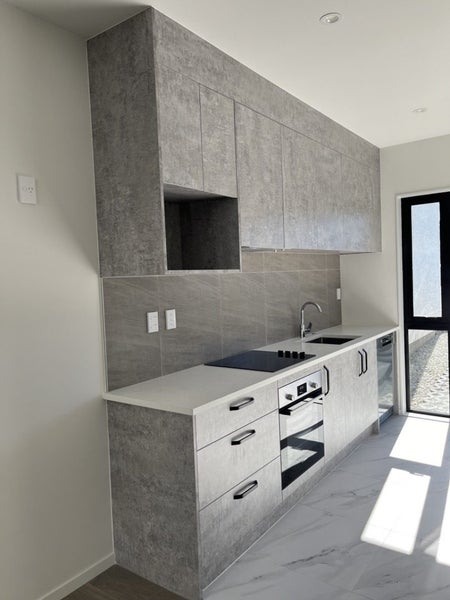 2 Fantail Place, Avondale, Auckland - Carousel 1