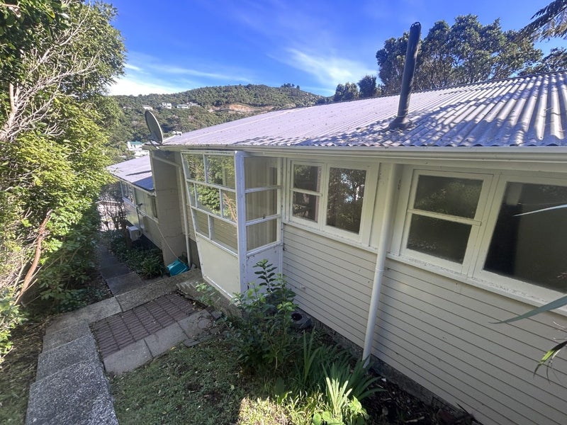 4A Chaucer Way, Karori, Wellington - Carousel 1