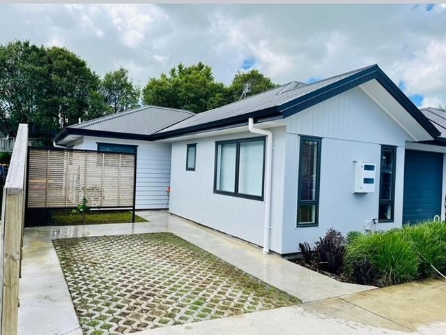 1/21 MacCallum Court, Rototuna, Hamilton - Carousel 2