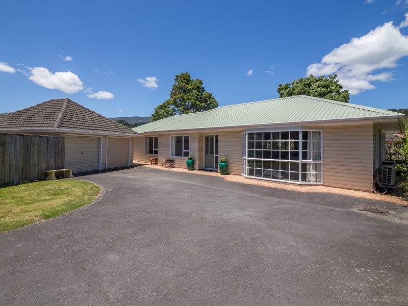 1070 Fergusson Drive, Clouston Park, Upper Hutt - Carousel 2