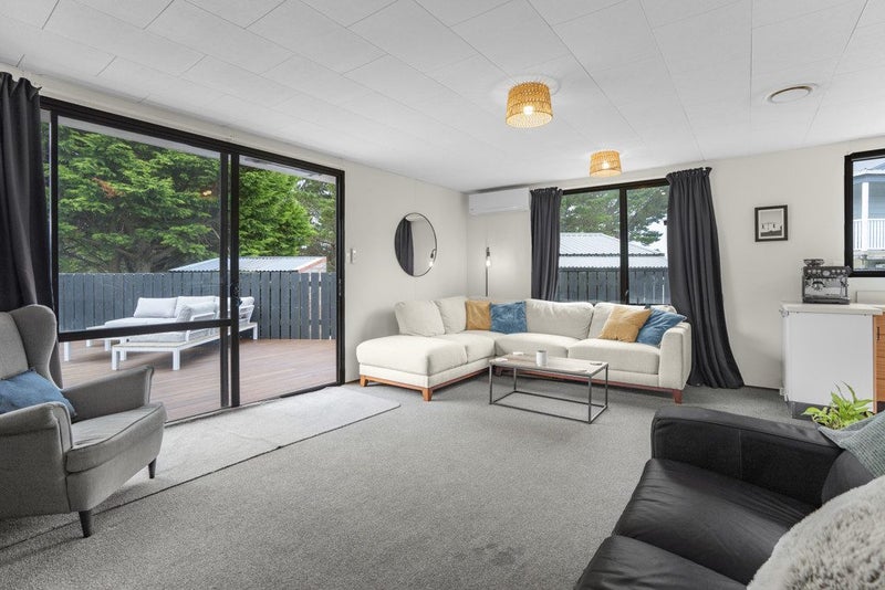 1/169 Maungaraki Road, Korokoro, Lower Hutt - Carousel 2