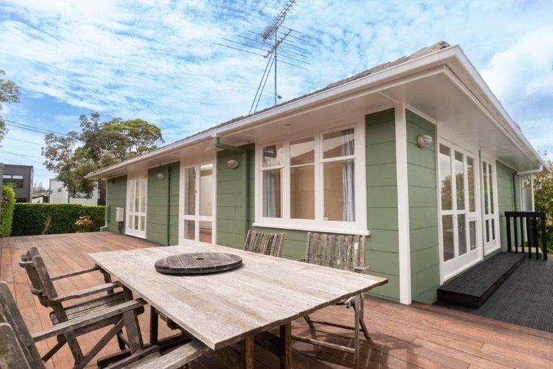 23 Elstree Avenue, Glen Innes, Auckland - Carousel 2