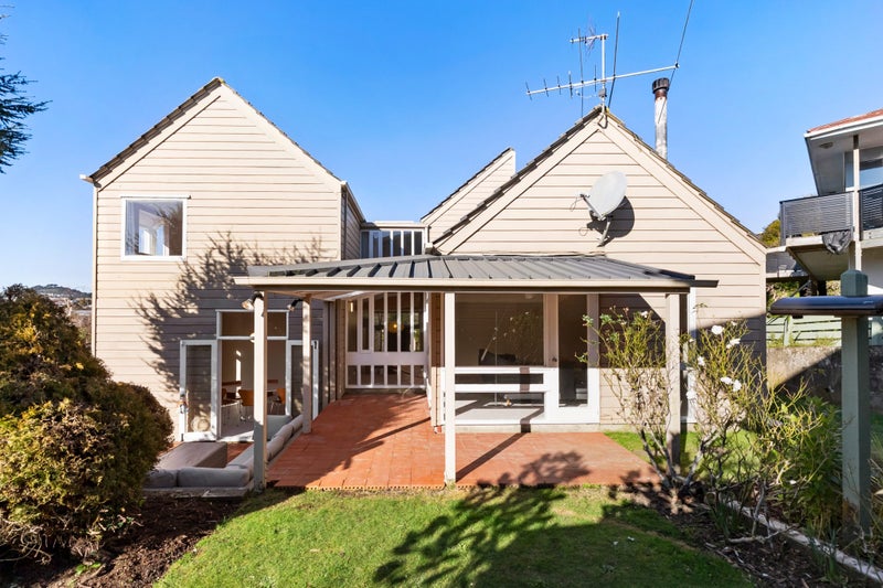 4 Ridd Crescent, Karori, Wellington - Carousel 2
