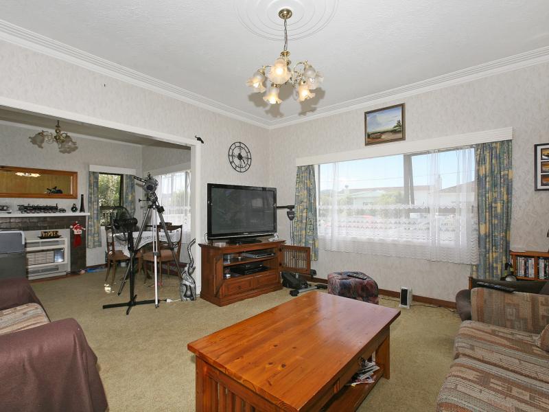 26 Meadows Avenue, Waiwhetu, Lower Hutt - Carousel 2