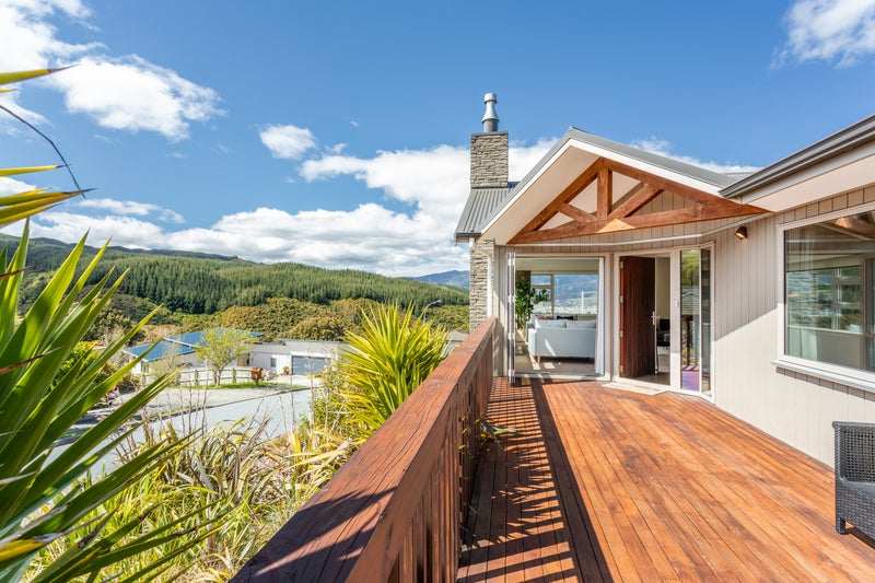 4 Frankie Stevens Place, Riverstone Terraces, Upper Hutt - Carousel 2
