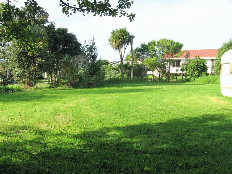 7 Katrin Place, Mahia, Māhia - Carousel 2