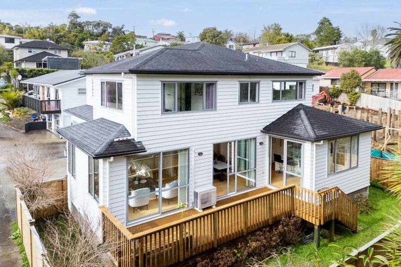 666B Beach Road, Browns Bay, Auckland - Carousel 2