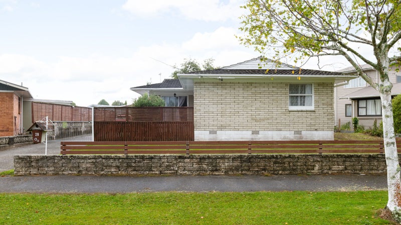 28 Fairview Street, Fairview Downs, Hamilton - Carousel 1