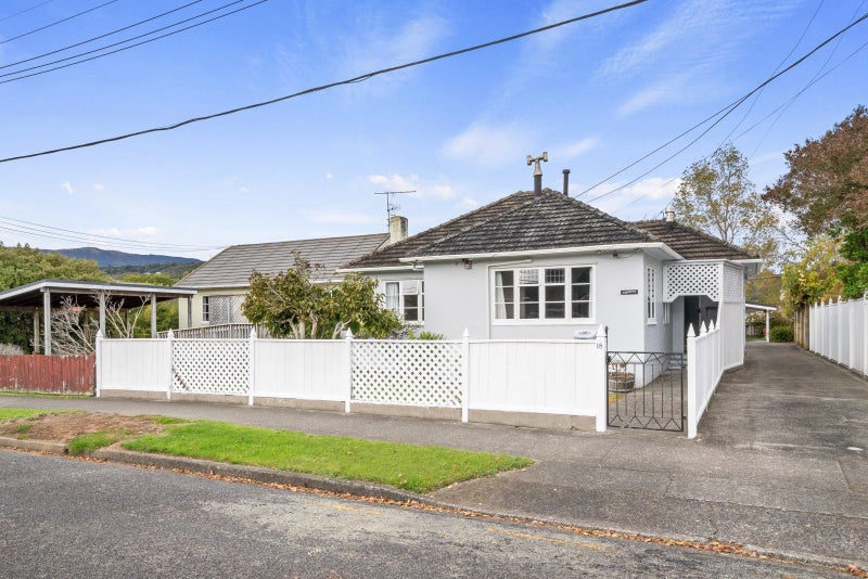18 McParland Street, Ebdentown, Upper Hutt - Carousel 2