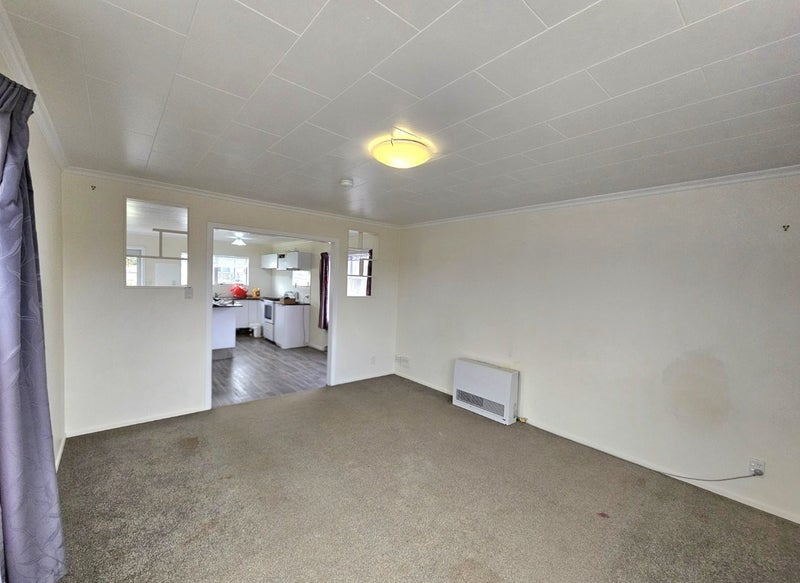 6 Glasgow Street, Bell Block, New Plymouth - Carousel 2