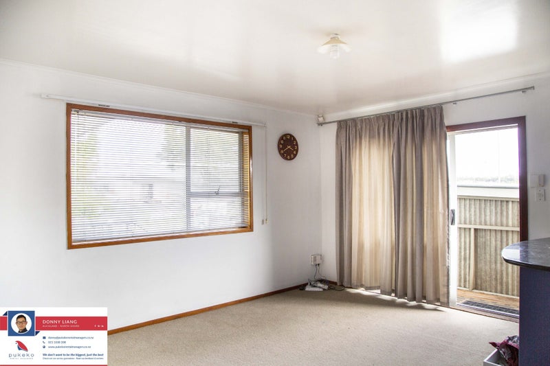 1/38 Akoranga Drive, Northcote, Auckland - Carousel 2