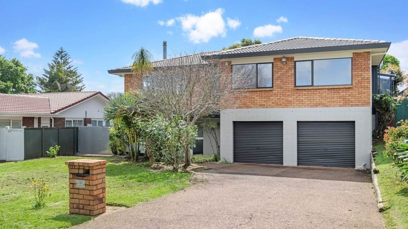 15 Loloma Drive, Half Moon Bay, Auckland - Carousel 1