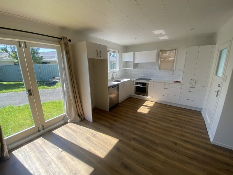 237 Warwick Road, Mayfair, Hastings - Carousel 2