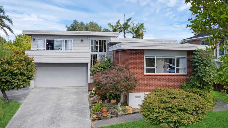 27 Luton Avenue, Sunnyhills, Auckland - Carousel 1