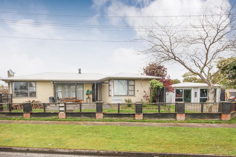 8 Flint Street, Milson, Palmerston North - Carousel 2