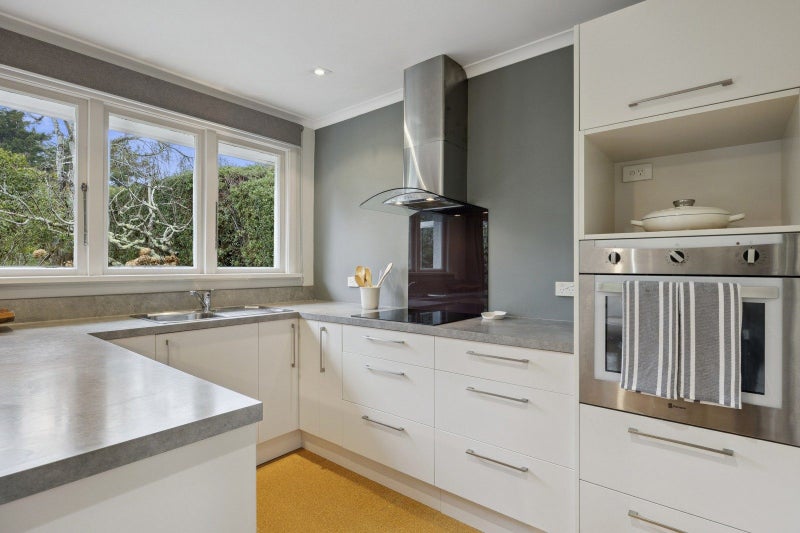 64 Lynn Street, Wakari, Dunedin - Carousel 2