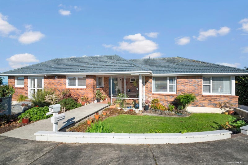 3 Speedy Crescent, Hillcrest, Auckland - Carousel 1