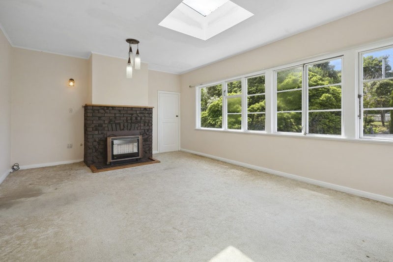 50 Sunshine Avenue, Karori, Wellington - Carousel 2