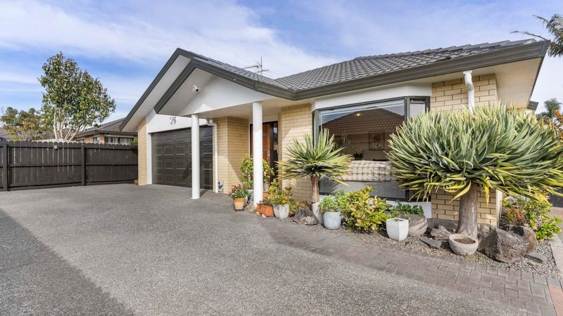 26 Macnean Drive, East Tamaki Heights, Auckland - Carousel 1