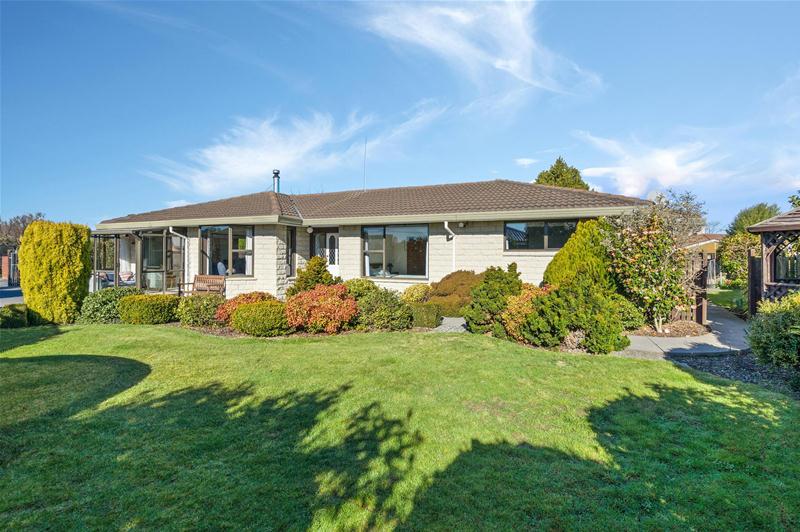 271 Sawyers Arms Road, Bishopdale, Christchurch - Carousel 2