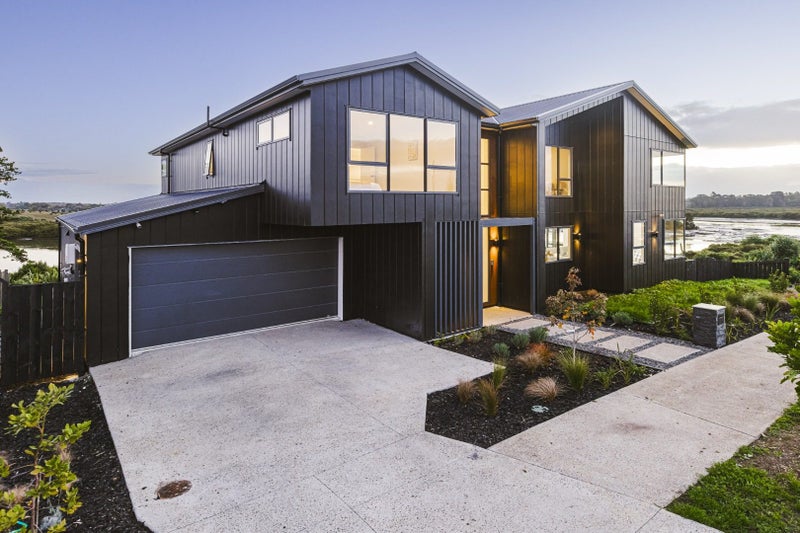 31 Evergreen Parade, Rosehill, Papakura - Carousel 1