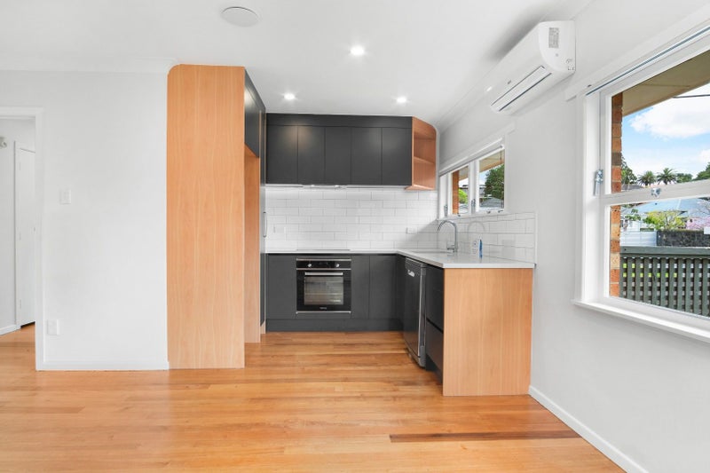 1/37 Tawera Road, Greenlane, Auckland - Carousel 2