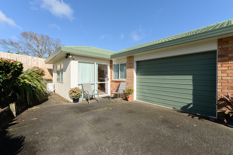 60 Hewlett road, Massey, Auckland - Carousel 2