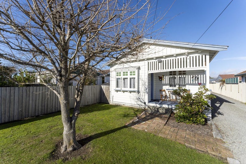 11 Cradock Street, South New Brighton, Christchurch - Carousel 1