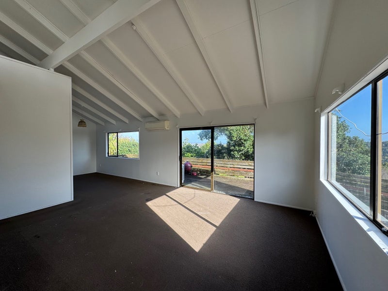 18 Pemberton Avenue, Bayview, Auckland - Carousel 2