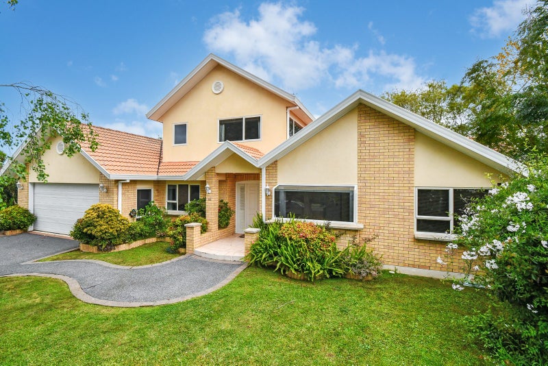 15 Len Garlick Place, Pahurehure, Papakura - Carousel 1