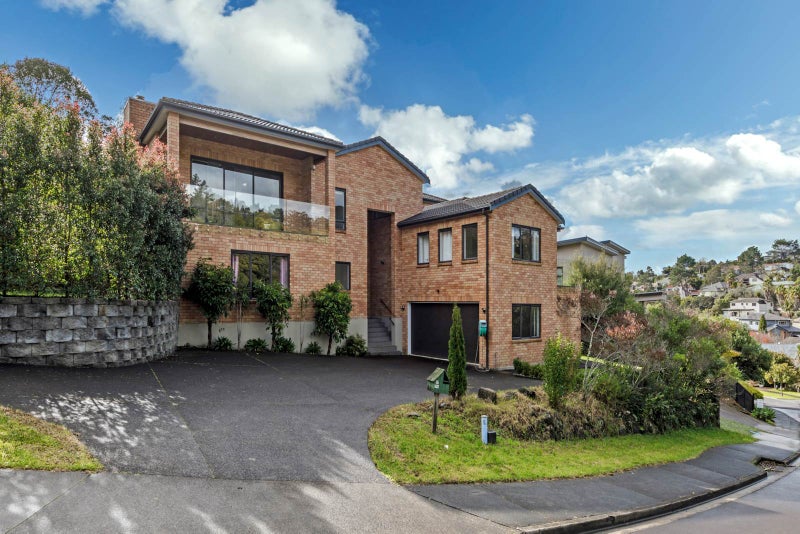 27 Helvetia Drive, Browns Bay, Auckland - Carousel 2