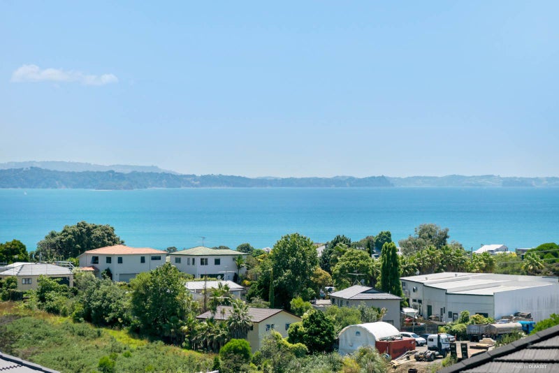 3 Ruth Craig Place, Stanmore Bay, Whangaparaoa - Carousel 2