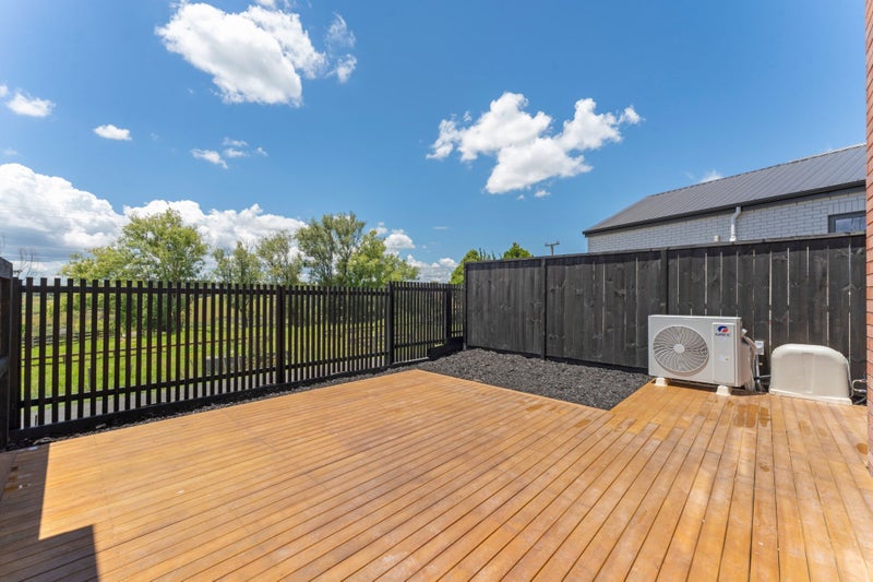 20 Paretao Street, Massey, Auckland - Carousel 2