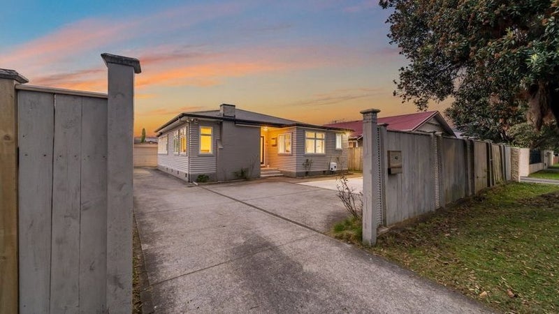 43 Lincoln Avenue, Epuni, Lower Hutt - Carousel 1