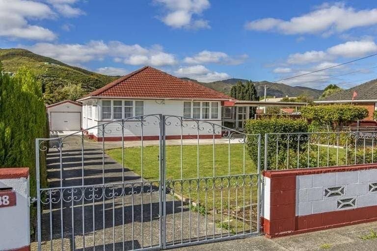 1088 High Street, Taita, Lower Hutt - Carousel 1