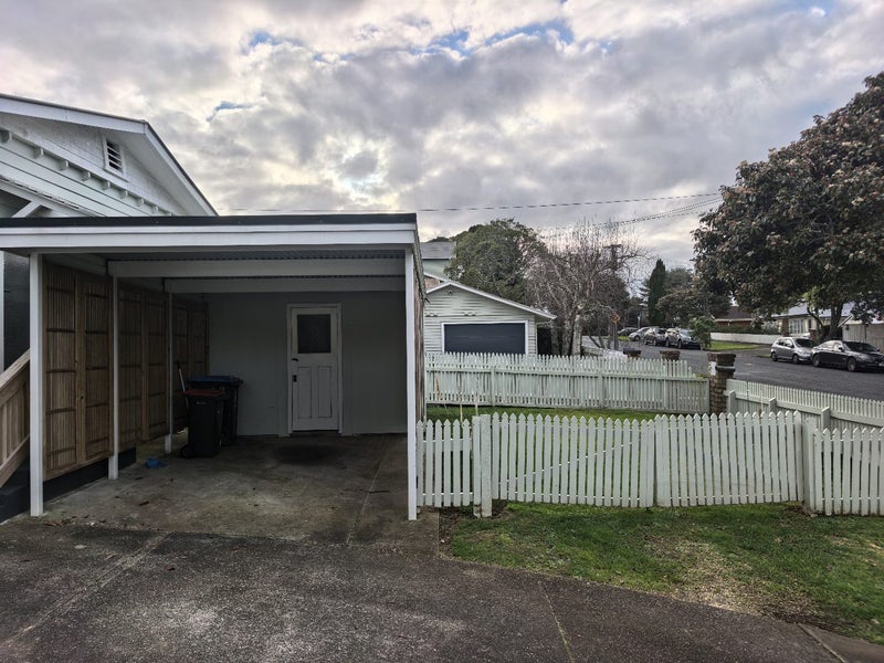 38 Amaru Road, One Tree Hill, Auckland - Carousel 2