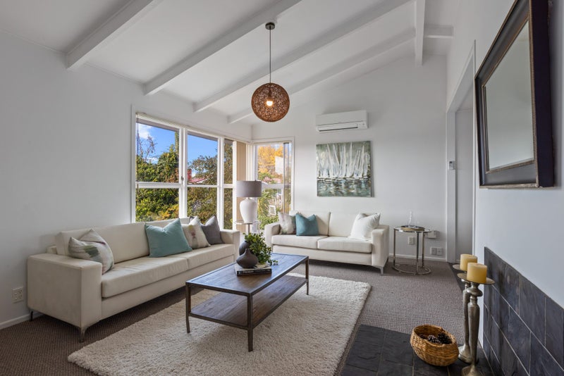 2/8 Ludlow Terrace, Totara Vale, Auckland - Carousel 2