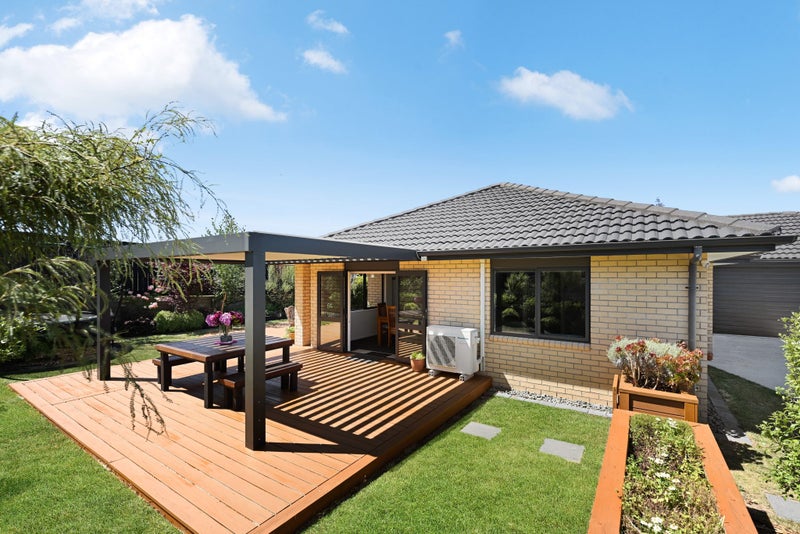 87B Dixon Road, Glenview, Hamilton - Carousel 1