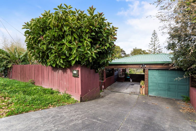 2/618 Glenfield Road, Bayview, Auckland - Carousel 1