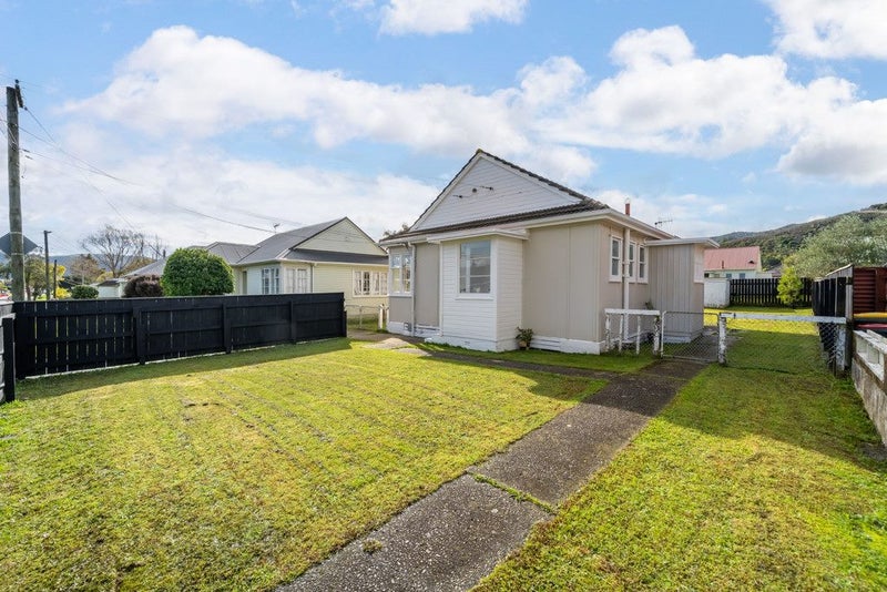 63 Seddon Street, Naenae, Lower Hutt - Carousel 2