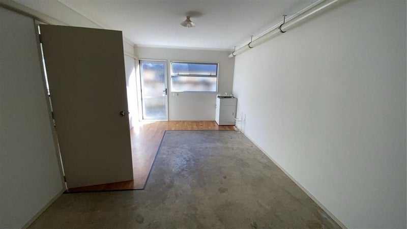 3A Jones Crescent, Melville, Hamilton - Carousel 5